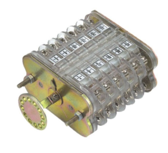 F6-□III/L系列輔助開關(guān) 